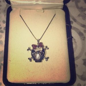 Cute skull and bow neckless